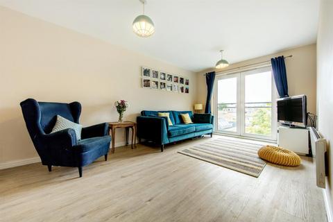 3 bedroom flat for sale, Effra Parade, London SW2