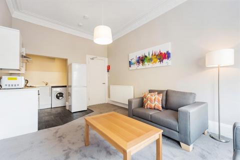 2 bedroom flat to rent, Hillfoot Street, Glasgow, G31