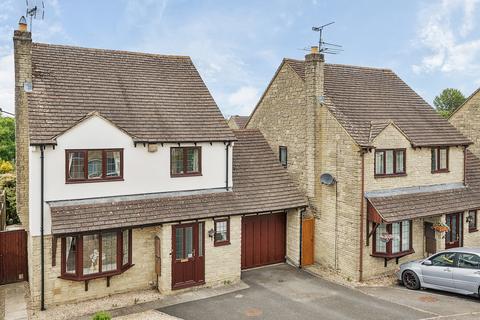 Queen Elizabeth Road, Cirencester, Gloucestershire, GL7