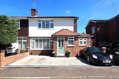 18 Portland Crescent, Feltham, TW13 4RY