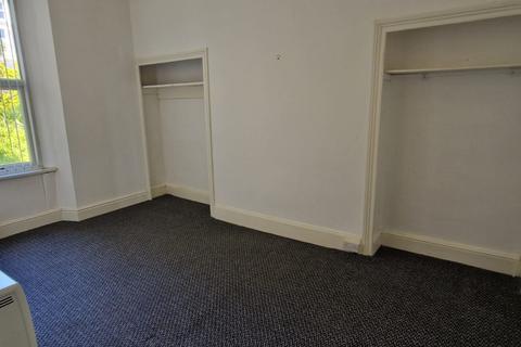 1 bedroom apartment to rent, 53 Connaught Avenue Flat 4