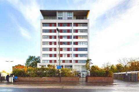1 bedroom flat to rent, Romford Road, Forest Gate E7