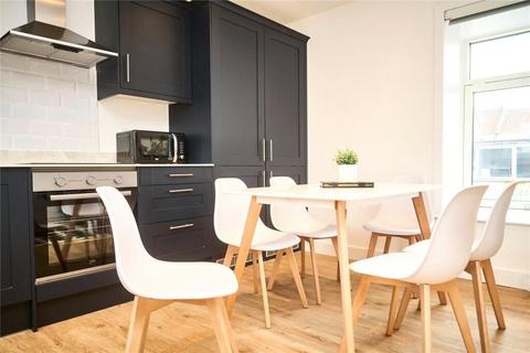 4 bedroom flat to rent, West Street, Bristol BS3