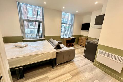 Studio to rent, John Street, Sunderland, SR1