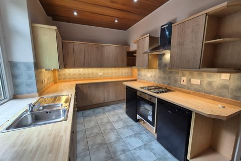 2 bedroom terraced house for sale, Huddersfield Road, Oldham, OL4