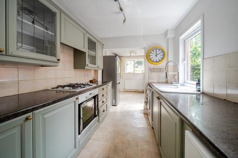 2 bedroom house for sale, Bow Street, Alton, Hampshire, GU34