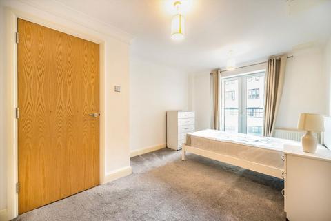 2 bedroom flat for sale, Wapping High Street, London E1W