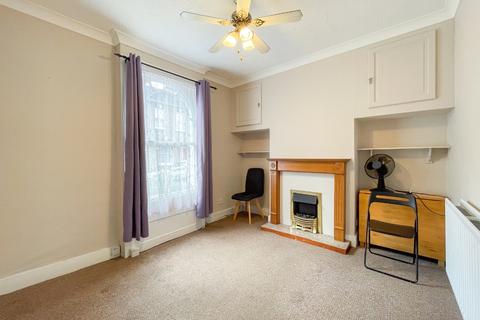 2 bedroom end of terrace house for sale, Christchurch Road, Gravesend, Kent, DA12