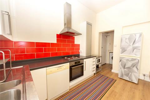 1 bedroom apartment to rent, Hickman Road, Penarth, CF64