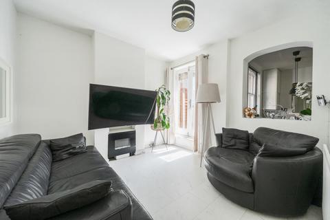 2 bedroom flat for sale, Gipsy Road, West Norwood, London, SE27