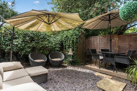 2 bedroom flat for sale, Gipsy Road, West Norwood, London, SE27