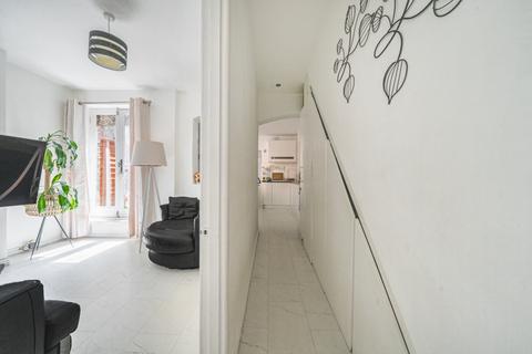 2 bedroom flat for sale, Gipsy Road, West Norwood, London, SE27