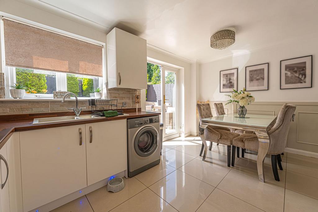 Kitchen/Dining room
