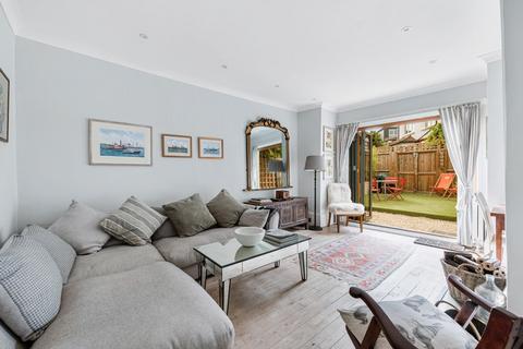 undefined, Gunnersbury Lane, W3