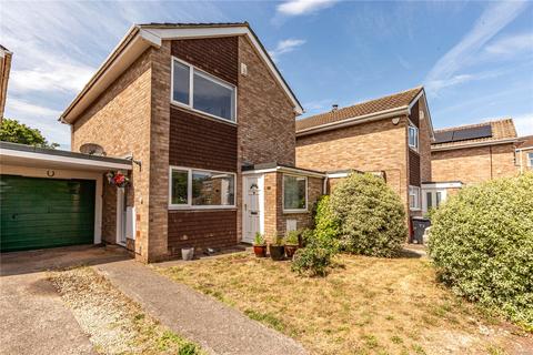 3 bedroom link detached house for sale