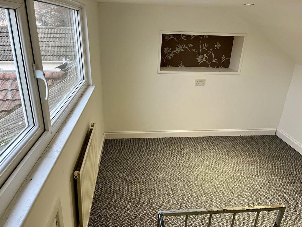 Attic room 1