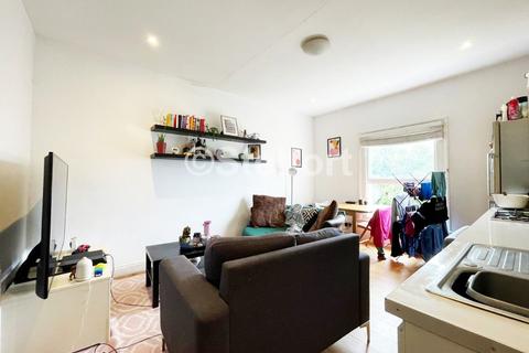 2 bedroom flat to rent, St. John's Grove, London N19