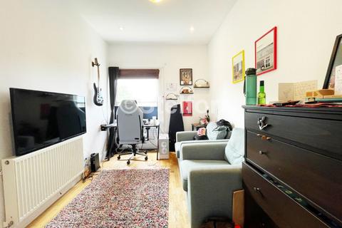 2 bedroom flat to rent, St. John's Grove, London N19
