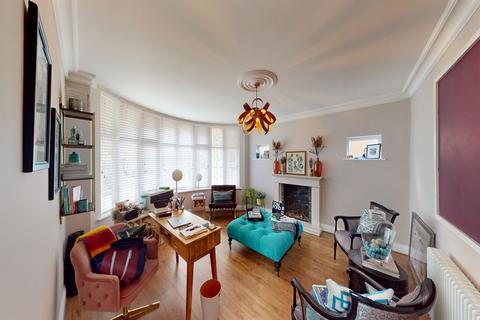 5 bedroom detached house for sale, Stradbroke Grove, Buckhurst Hill, IG9