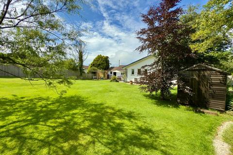 5 bedroom detached bungalow for sale, Tredrizzick, Rock