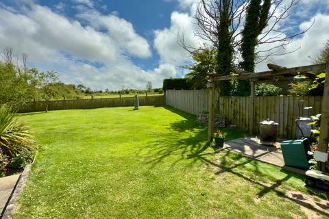 5 bedroom detached bungalow for sale, Tredrizzick, Rock