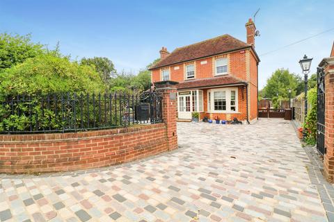 3 bedroom detached house for sale, Main Road, Bicknacre, Chelmsford