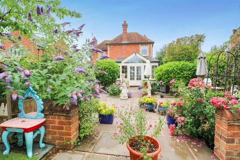3 bedroom detached house for sale, Main Road, Bicknacre, Chelmsford