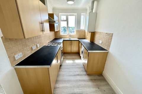3 bedroom apartment to rent, 1101b Christchurch Road, Boscombe East