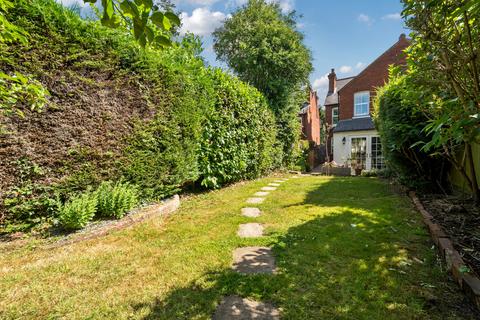 4 bedroom semi-detached house for sale, Waverley Road, Berkshire RG30