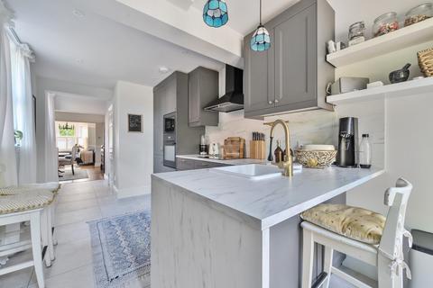 4 bedroom semi-detached house for sale, Waverley Road, Berkshire RG30