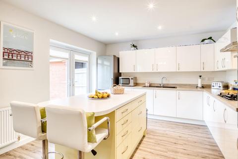 45 Egret Drive, Yatton, Bristol, BS49 4FN