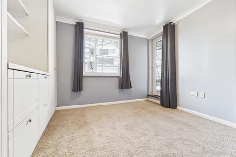 2 bedroom flat to rent, Crown Heights, Alencon Link, Basingstoke, RG21