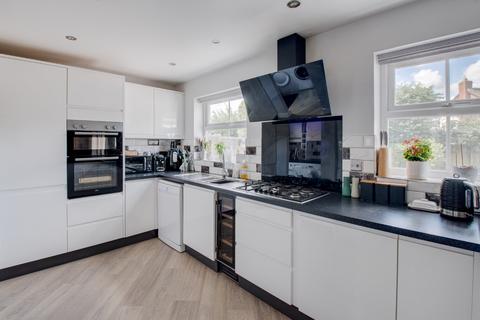 4 bedroom detached house for sale, Briar Close, Lickey End, Bromsgrove, Worcestershire, B60