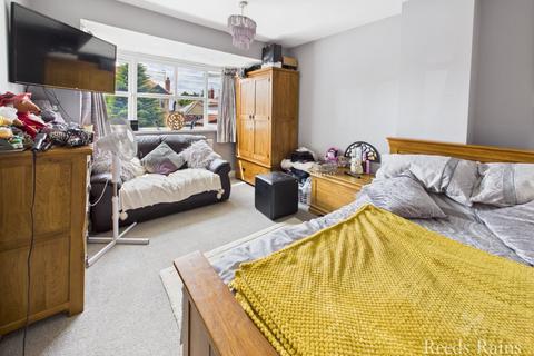 undefined, Greylands Park Avenue, North Yorkshire YO12