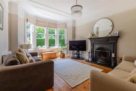 15 Waterloo Gardens, Cardiff, CF23 5AA