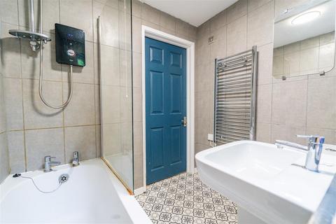 2 bedroom flat for sale, Gilldown Place, Birmingham, B15