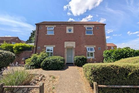 2 bedroom end of terrace house for sale, Kilross Road, Feltham, TW14