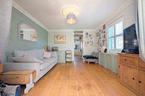 2 bedroom end of terrace house for sale, Kilross Road, Feltham, TW14