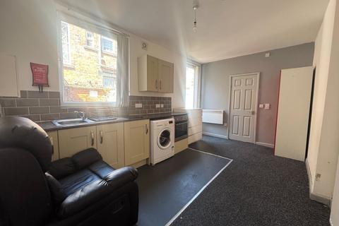Studio to rent, Dodworth Road, Barnsley, S70