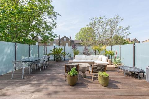 Flat 8, 10 Andre Street, London, E8 2AA
