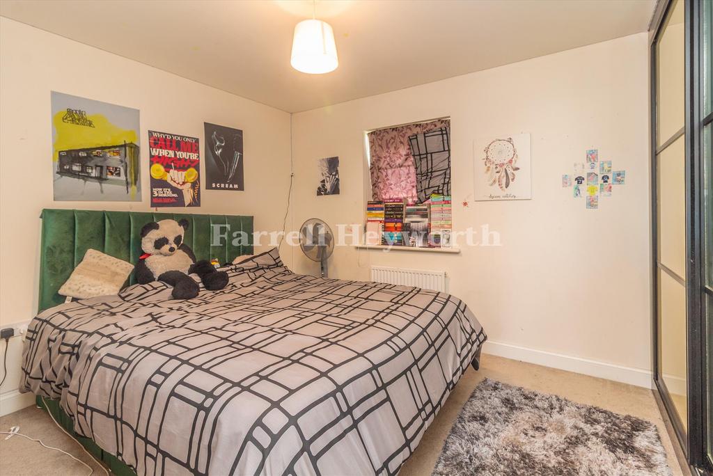 Bedroom 3 image 2