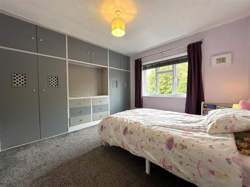 Second Bedroom 009