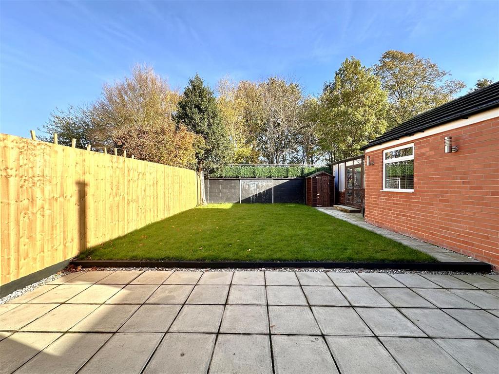 Private Rear Garden 947