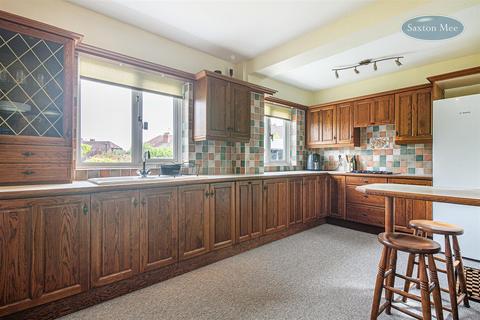 52 Ben Lane, Sheffield, S6 4SB