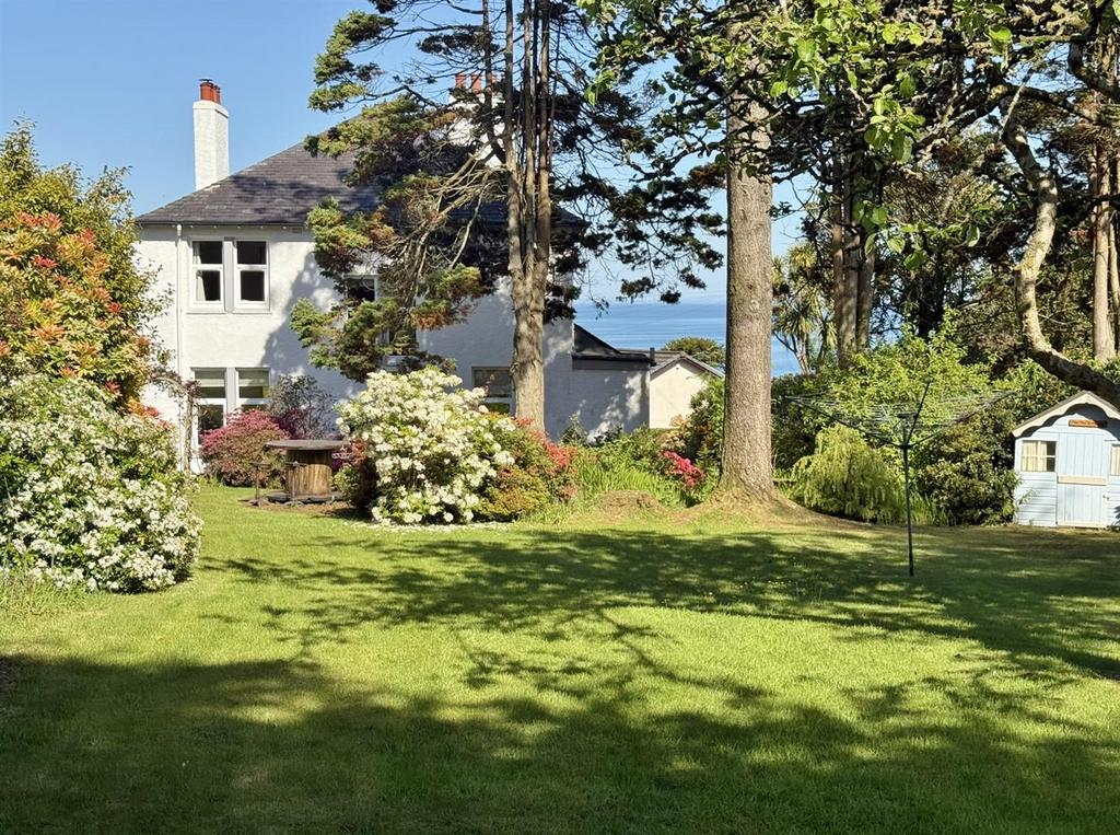 Top of rear gardens looking to sea view
