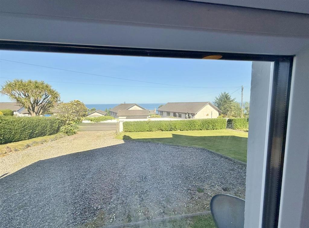 Sitting room view and driveway