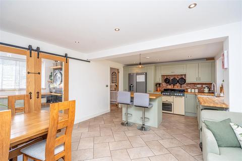 33 Bramstead Avenue, Wolverhampton, WV6 8AN
