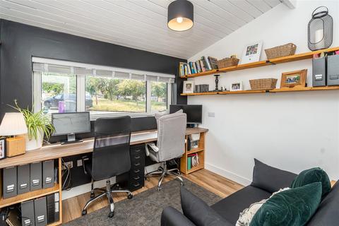 33 Bramstead Avenue, Wolverhampton, WV6 8AN