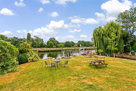 2 bedroom apartment for sale, Twickenham Road, Teddington, TW11