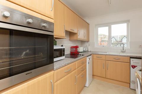 2 bedroom retirement property for sale, Lyell Road, Birchington, Kent, CT7